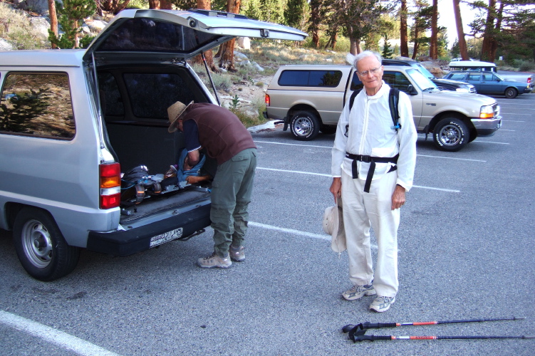 Getting ready to start from Mosquito Flat Trailhead.