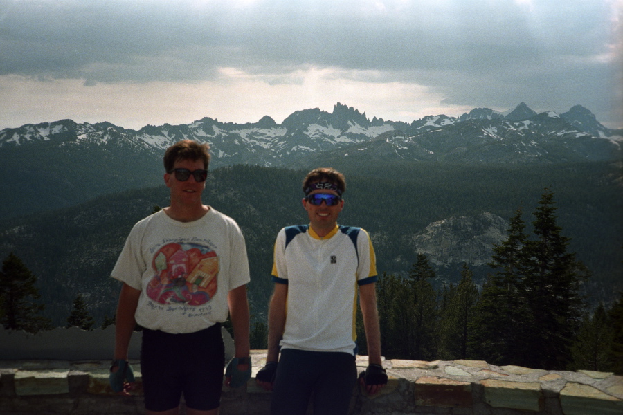 Derek (l) and Bill at Minaret Vista