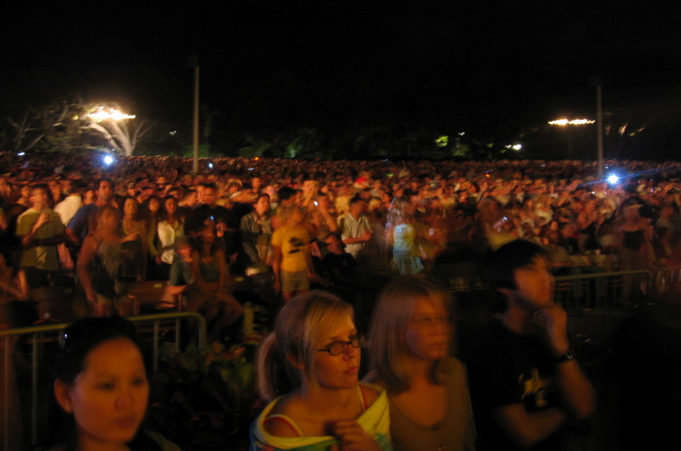 The crowd at the amphitheater.