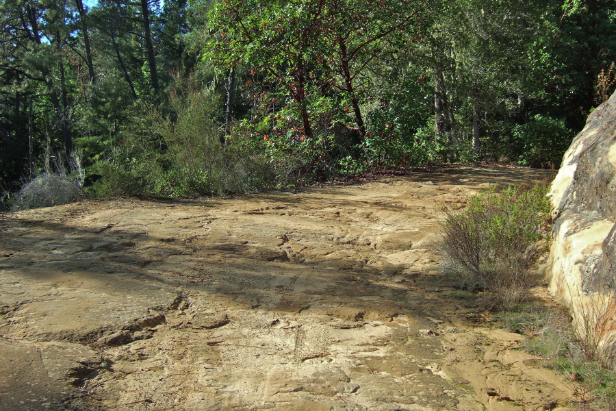 Crossing sandstone slabs