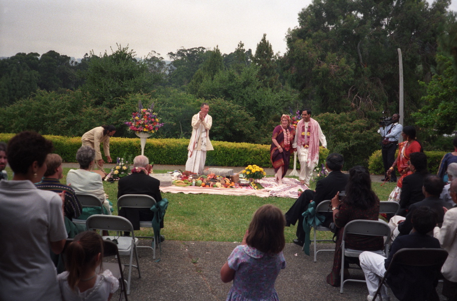 The Krishna ceremony (4)