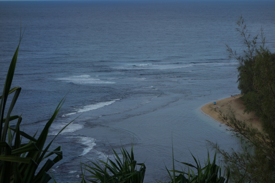 The calm waters at Ke'e Beach