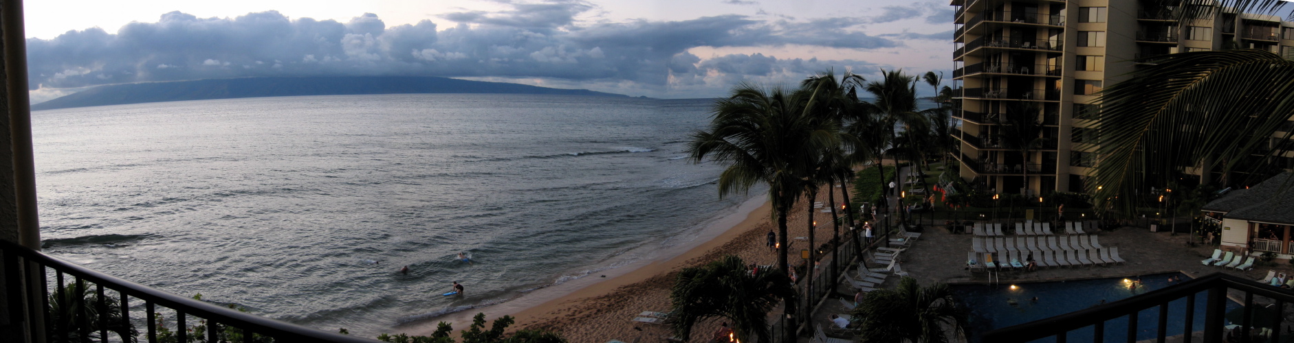 Evening panorama at Ka'anapali Shores.