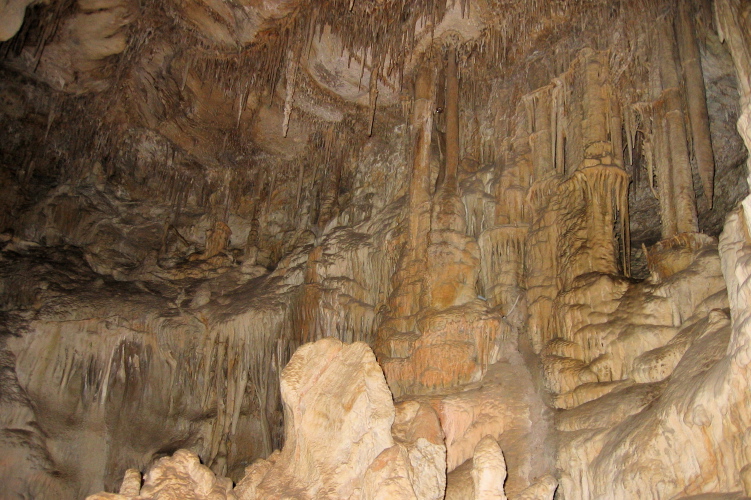 More cave decorations in Lehman Cave.