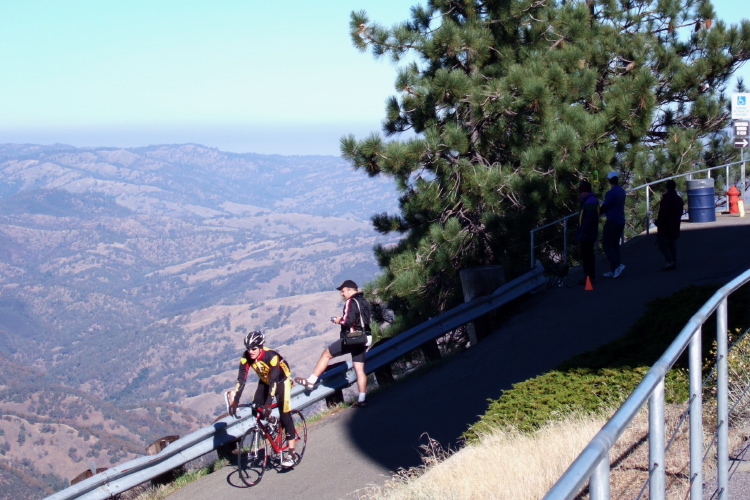 Waiting for the climbers.