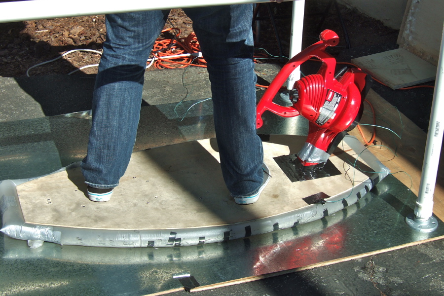 Low-tech hoverboard