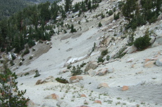 The steep sand is an easy downhill walk...