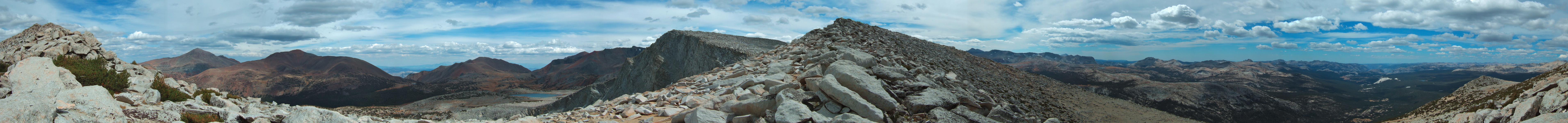 View from the saddle between Kuna Crest and Mammoth Peak