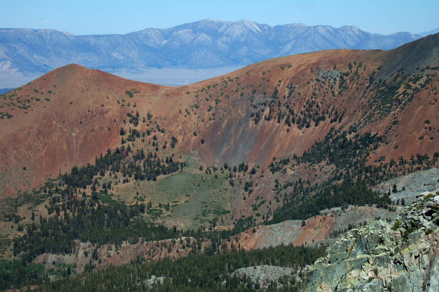 The descent from Red Peak to Heart Lake.