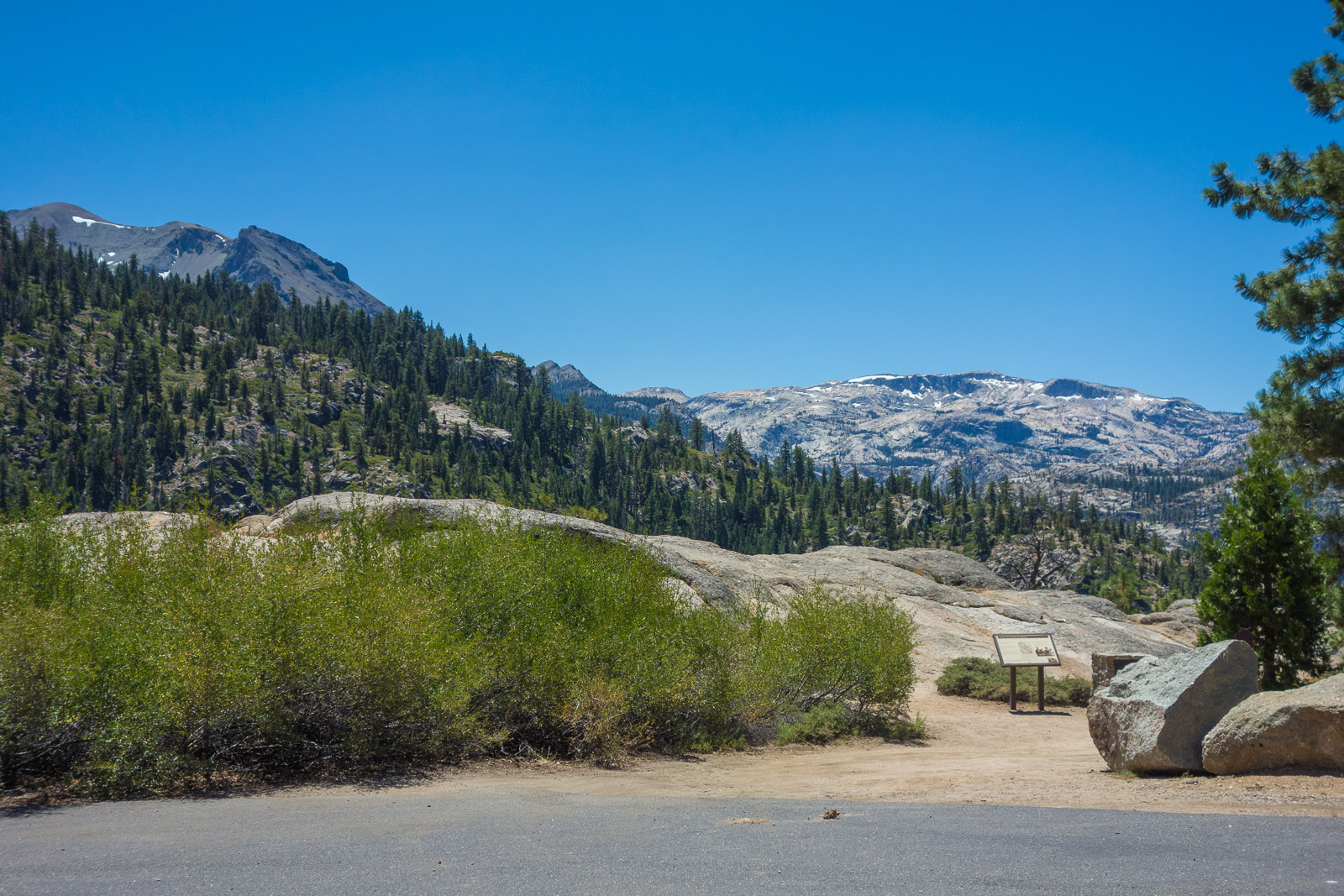 Relief Peak (10808ft) at left, and Granite Dome (10320ft) at center.