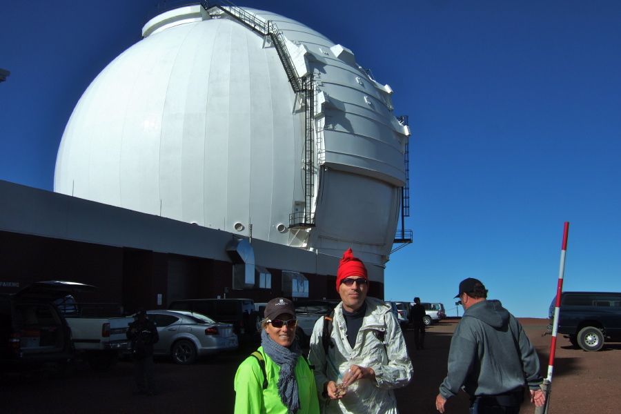 Laura and Bill outside the Keck Observatory