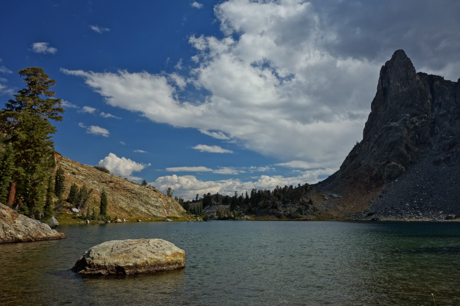 Minaret Lake and Riegelhuth Minaret