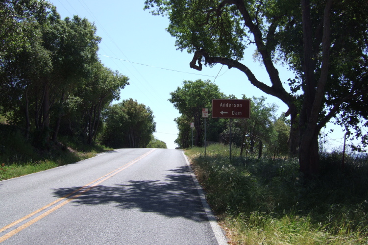 Turn-off for Anderson Dam along Cochrane Rd.