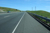 Climbing toward Pigeon Pass on CA84