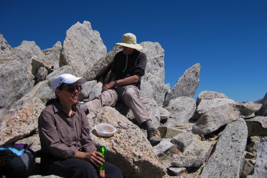 Stella and Bill relax and enjoy lunch at the viewpoint.