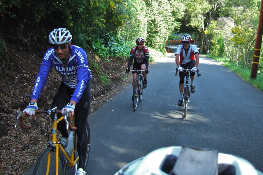 Riders climb El Toyanal.