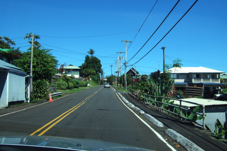 Driving through Papaikou on Old Mamalahoa Highway