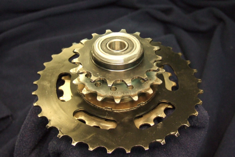 Assembling the mid-drive: Adding driving sprocket (16t).
