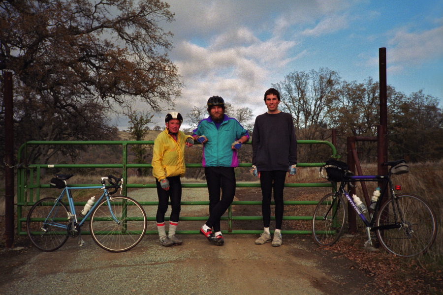 Group photo at the end of Kincaid Rd.