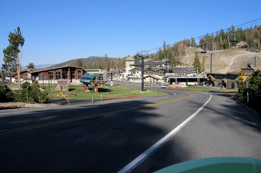 Returning through Mammoth Mountain Resort (8900ft)