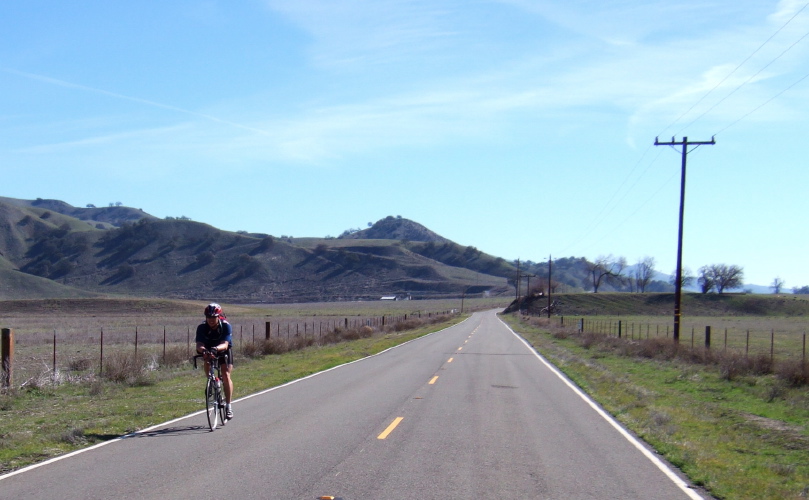 Riding north through Peachtree Valley (1).