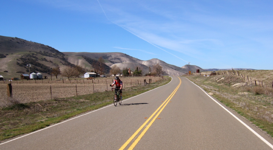 Riding south through Peachtree Valley.