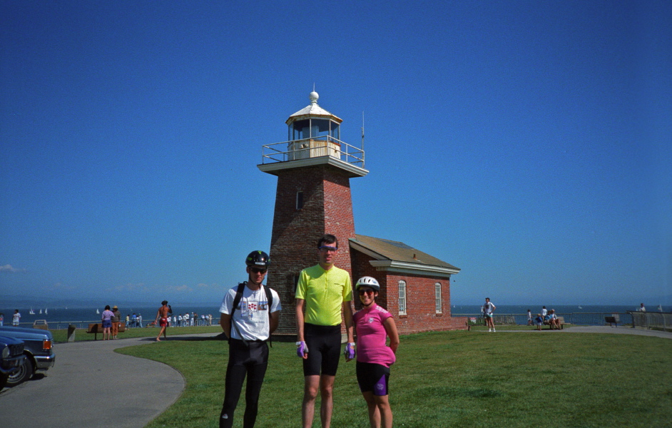 Group photo at Santa Cruz Lighthouse.