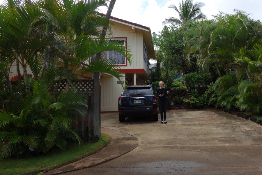 Kay waves goodbye as we set out for Sleeping Giant.