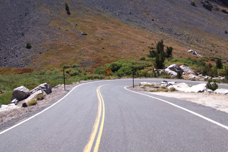 Rounding the hairpin at the bottom of the Golden Staircase.