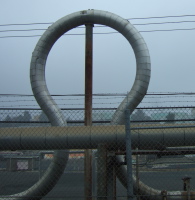 An interesting siphon at the Shell refinery.