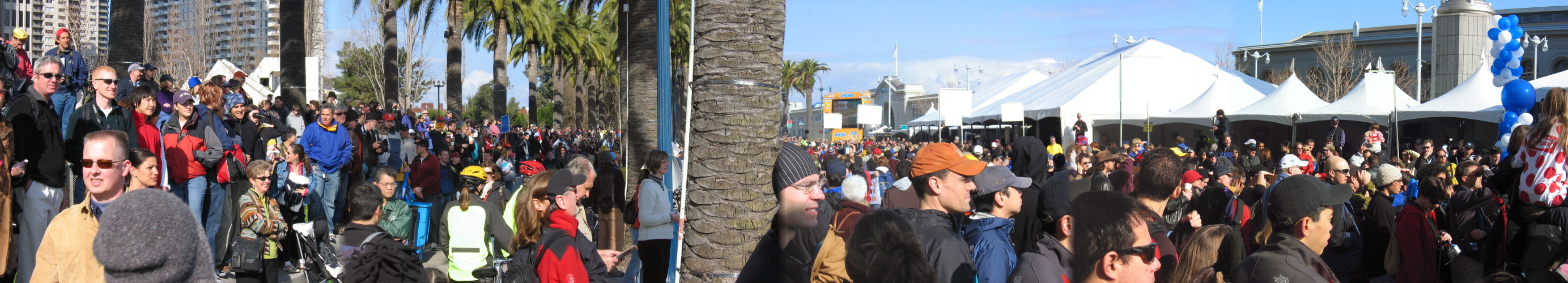 Crowd at the Prologue Starting Line