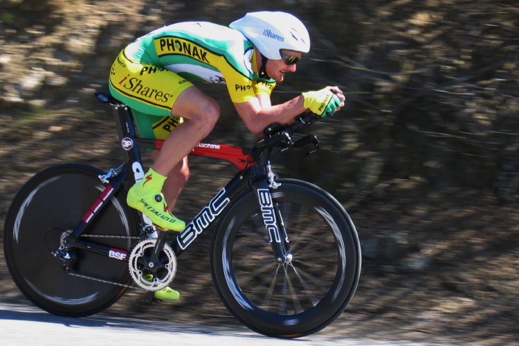 Floyd Landis crests Bailey Rd. on his winning ride.