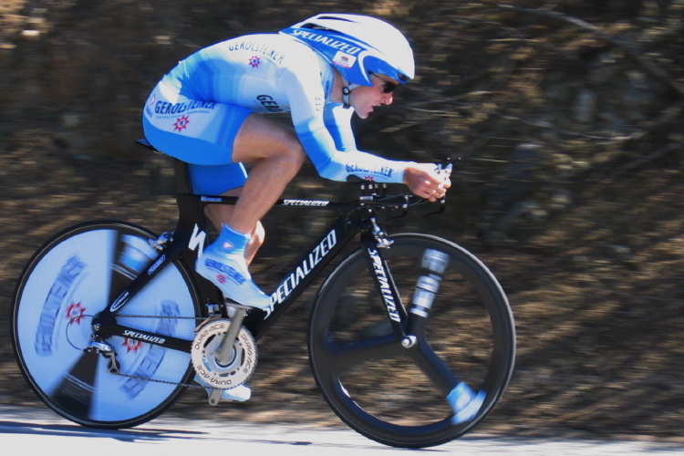 Levi Leipheimer crests Bailey Rd.