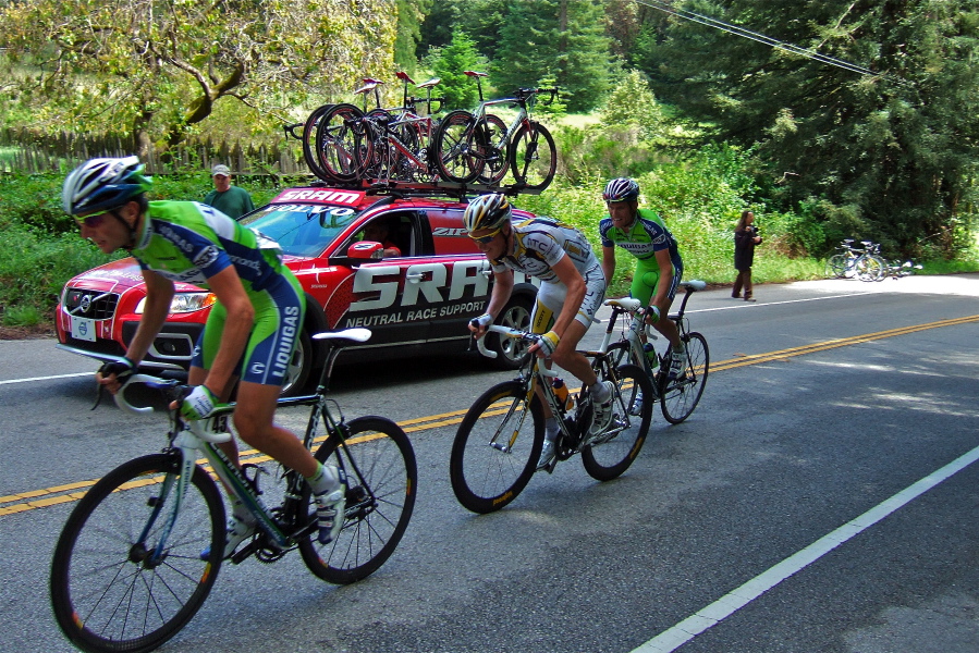 Francesco Bellotti (left), Lars Bak Ytting (middle), and one of Bellotti's teammates.