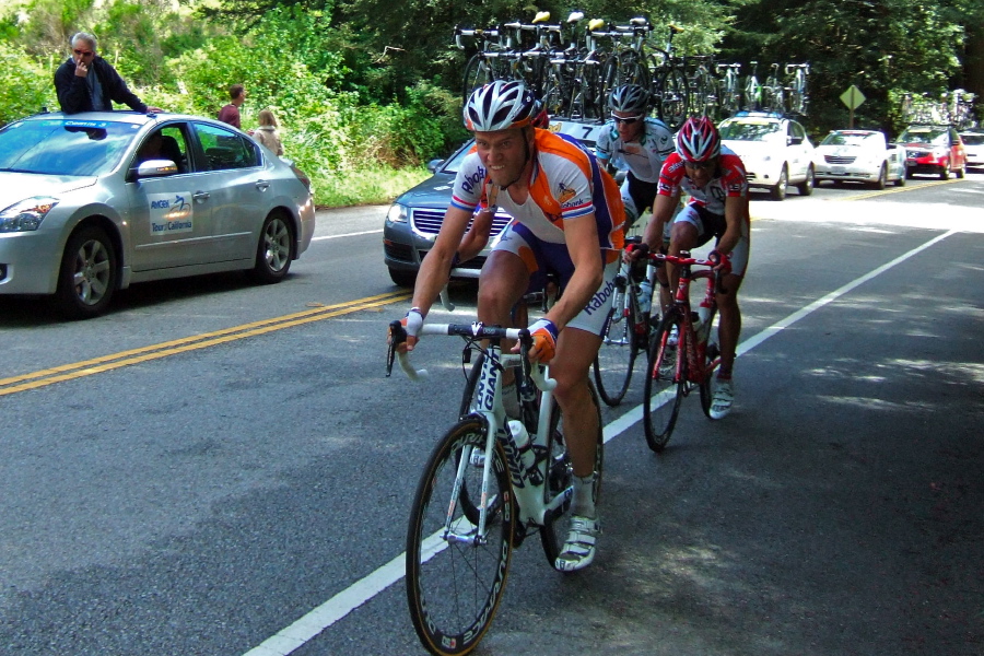 Lars Boom pushes up the climb.