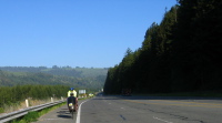 Ron pulling three cyclists south on US-101. (160ft)