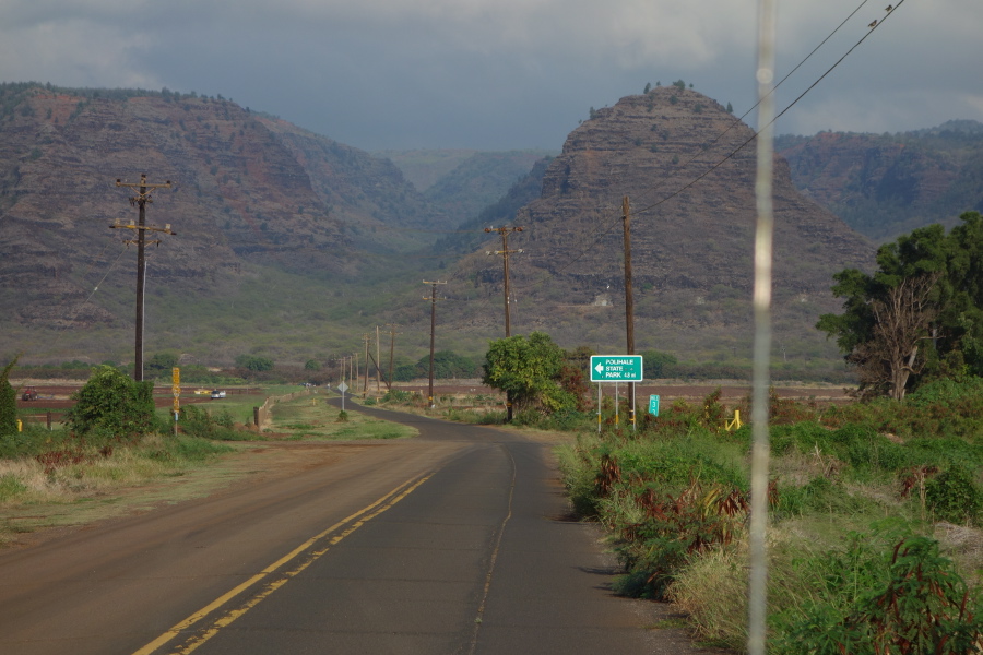 We turn left onto the next dirt road.